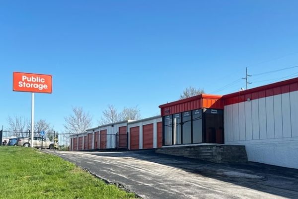 Public Storage - St Louis - 1550 North Lindbergh Blvd - 1550 North Lindbergh Blvd