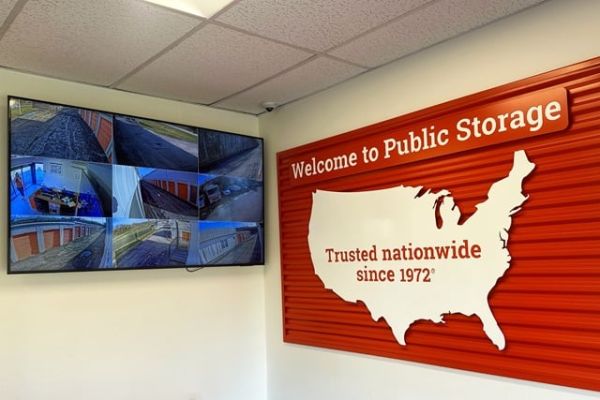 Public Storage - St Louis - 1550 North Lindbergh Blvd - 1550 North Lindbergh Blvd