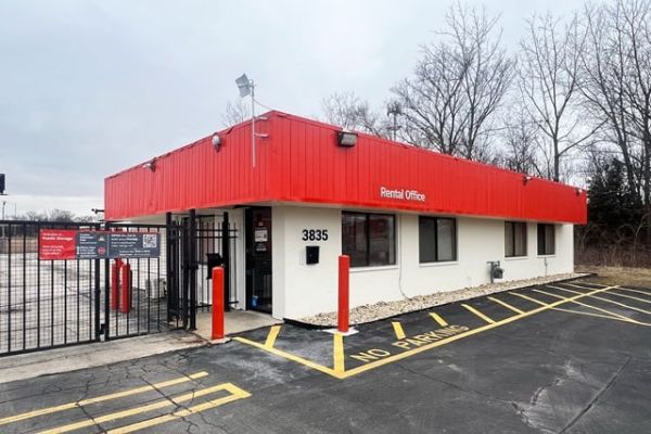 Public Storage - Markham - 3835 W 159th Place - 3835 W 159th Place