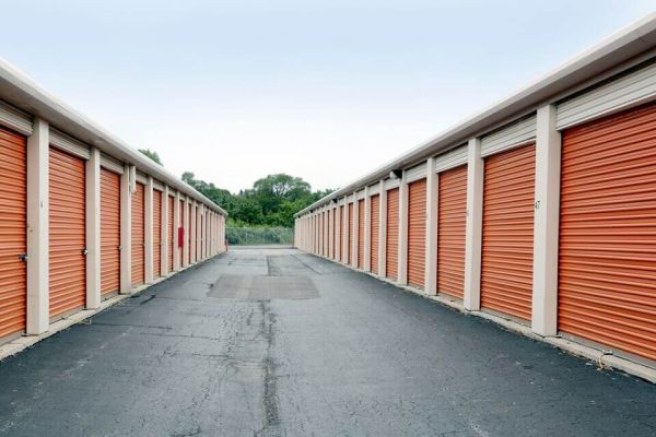 Public Storage - Markham - 3835 W 159th Place - 3835 W 159th Place