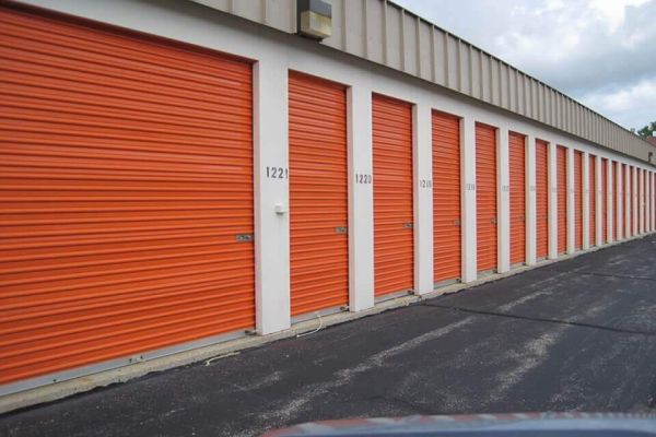 Public Storage - Milwaukee - 6049 N 77th Street - 6049 N 77th Street