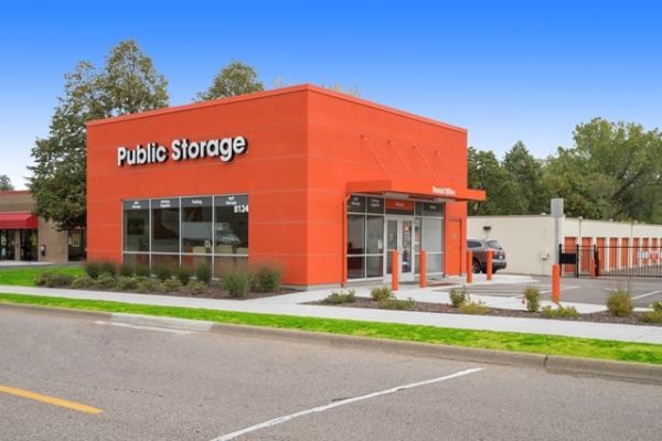Public Storage - Brooklyn Park - 8124 Lakeland Ave N - 8124 Lakeland Ave N
