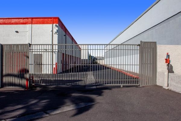 Public Storage - Tempe - 1910 E Broadway Rd - 1910 E Broadway Rd