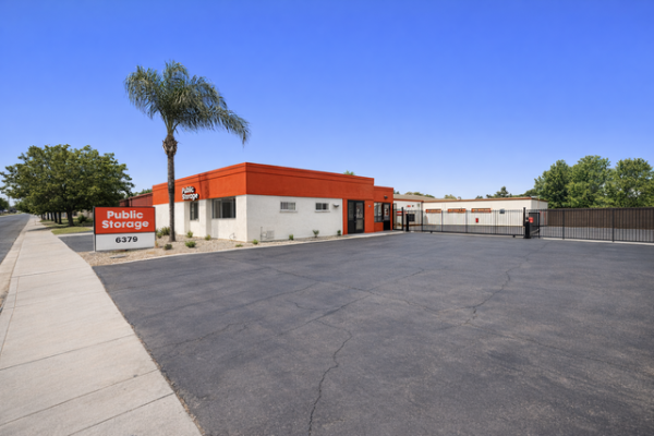 Public Storage - Riverside - 6379 Mission Blvd - 6379 Mission Blvd