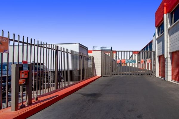 Public Storage - Phoenix - 4034 E McDowell Rd - 4034 E McDowell Rd