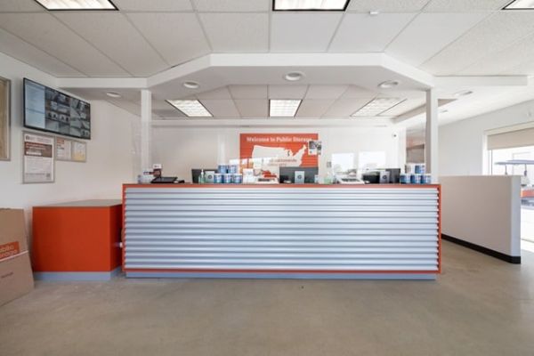 Public Storage - Van Nuys - 8200 Balboa Blvd - 8200 Balboa Blvd