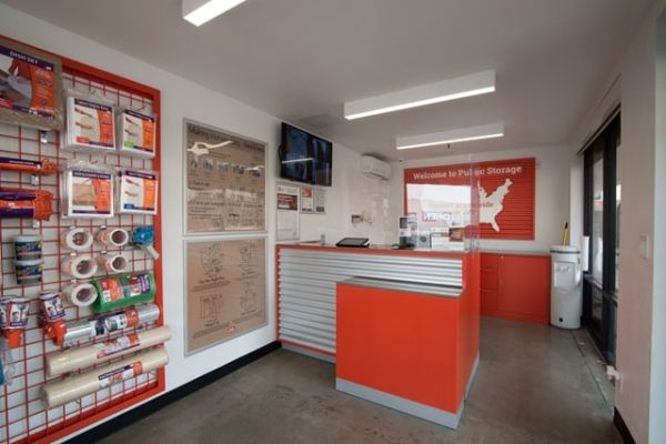 Public Storage - Oakland - 1327 International Blvd - 1327 International Blvd
