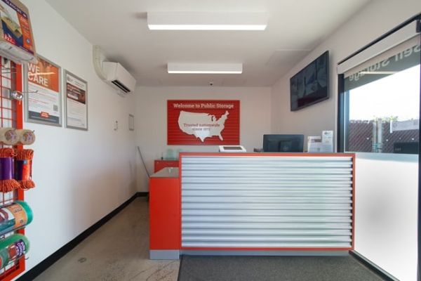 Public Storage - Portland - 7402 SE 92nd Ave - 7402 SE 92nd Ave