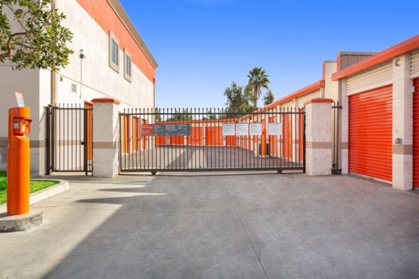 Public Storage - Northridge - 9920 Balboa Blvd - 9920 Balboa Blvd