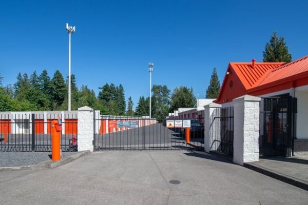 Public Storage - Hillsboro - 3075 SE Tualatin Valley Hwy - 3075 SE TV Hwy