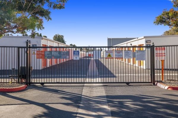 Public Storage - Ventura - 4400 McGrath St - 4400 McGrath St