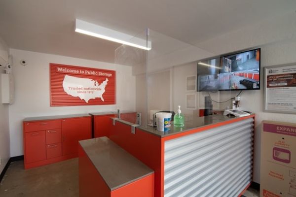 Public Storage - Richmond - 398 Carlson Blvd - 398 Carlson Blvd