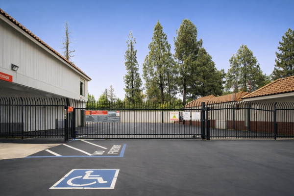 Public Storage - Los Gatos - 761 University Ave - 761 University Ave