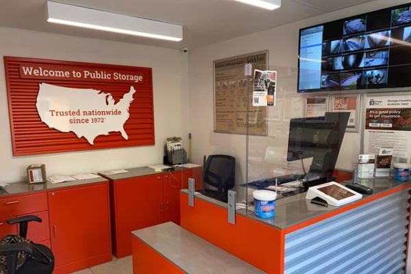 Public Storage - Lynnwood - 2824 172nd Street SW - 2824 172nd Street SW