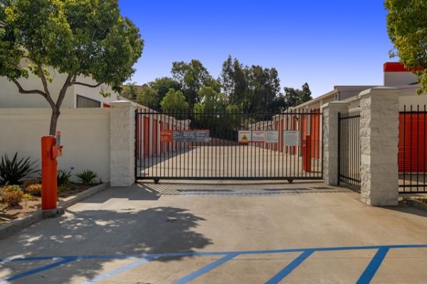 Public Storage - El Cajon - 3750 Willow Glen Drive - 3750 Willow Glen Drive