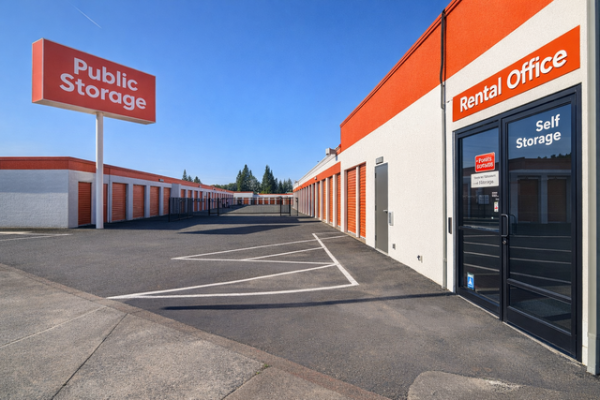 Public Storage - Hillsboro - 1203 SE Tualatin Valley Hwy - 1203 SE Tualatin Valley Hwy