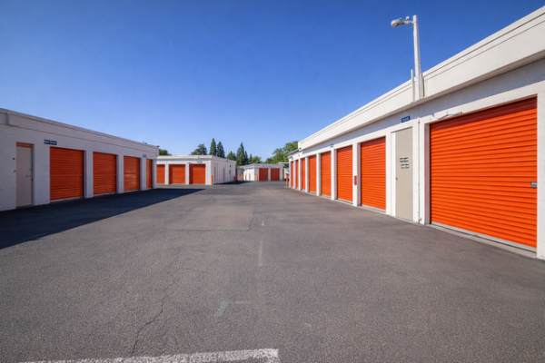 Public Storage - Hillsboro - 1203 SE Tualatin Valley Hwy - 1203 SE Tualatin Valley Hwy