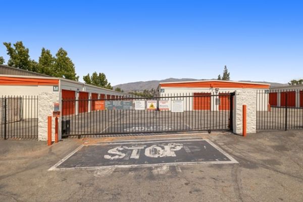 Public Storage - San Dimas - 211 W Allen Ave - 211 W Allen Ave