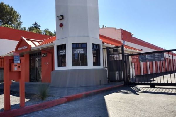Public Storage - Renton - 1755 NE 48th Street - 1755 NE 48th Street