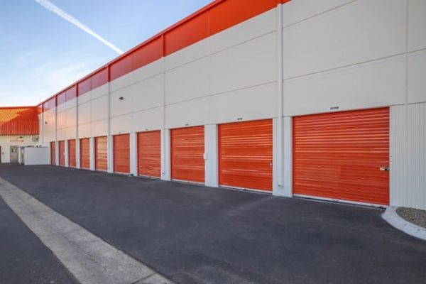 Public Storage - Pomona - 730 E 1st St - 730 E 1st St