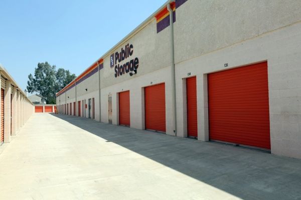 Public Storage - Riverside - 10789 Hole Ave - 10789 Hole Ave