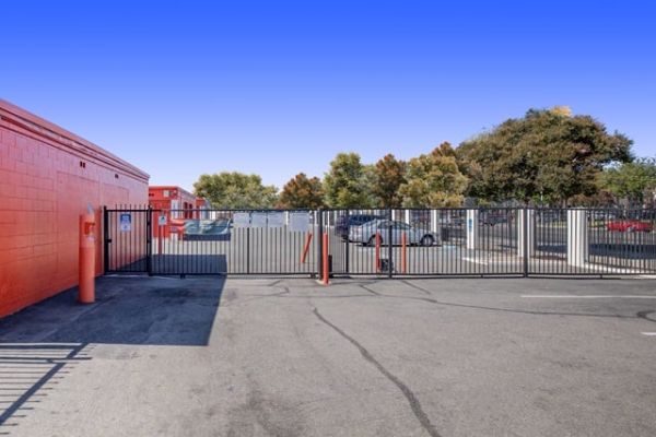 Public Storage - Santa Ana - 400 S Grand Ave - 400 S Grand Ave