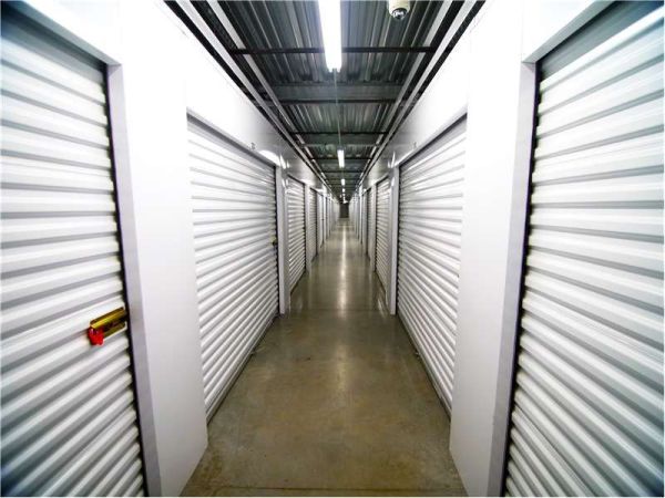 Extra Space Storage - 7192 - St Petersburg - 7th Ave N - 1650 7th Avenue North