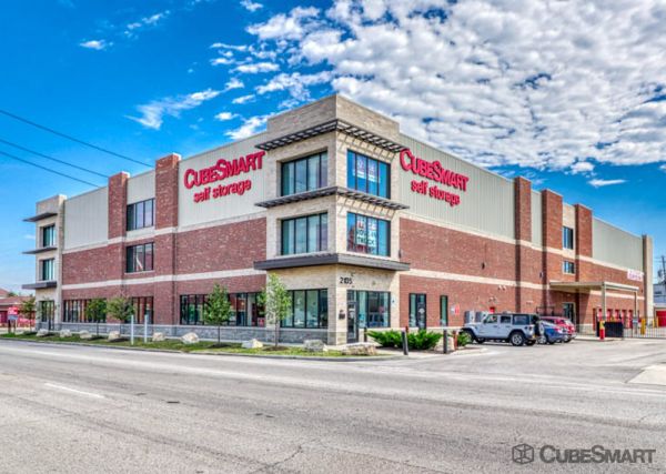 CubeSmart Self Storage - Indianapolis North Illinois Street - 2135 North Illinois Street