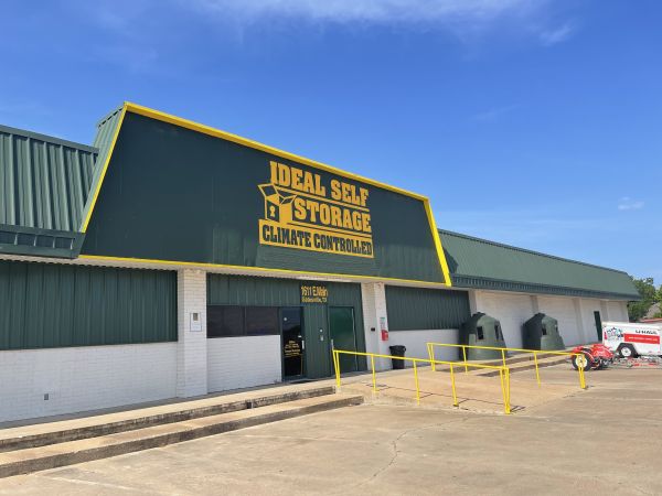 Ideal Self Storage - Gatesville - 1611 East Main Street