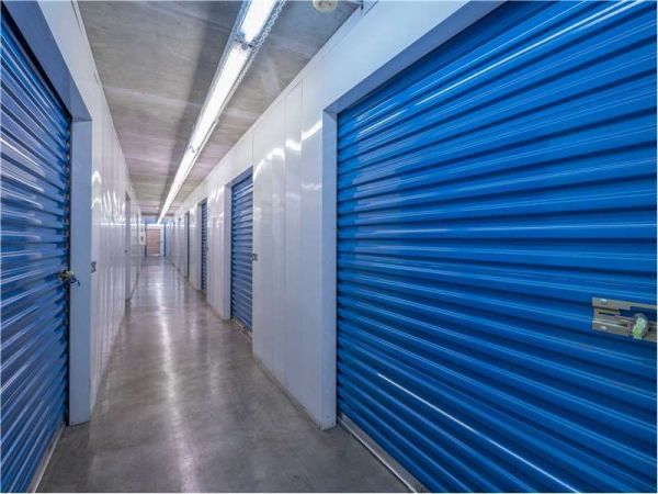 Extra Space Storage - 7201 - Fort Lauderdale - 6th St - 2523 Northwest 6th Street