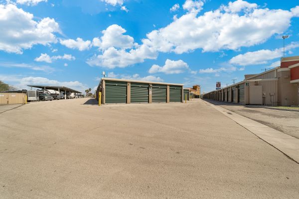 Store It All Storage - Converse - 8465 Interstate 10 Frontage Road