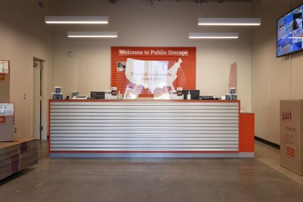 Public Storage - Westlake Village - 2451 Townsgate Rd - 2451 Townsgate Rd