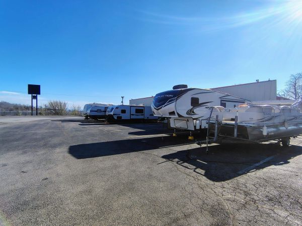 10 Federal Storage - Airport Pkwy - 9951 Airport Parkway