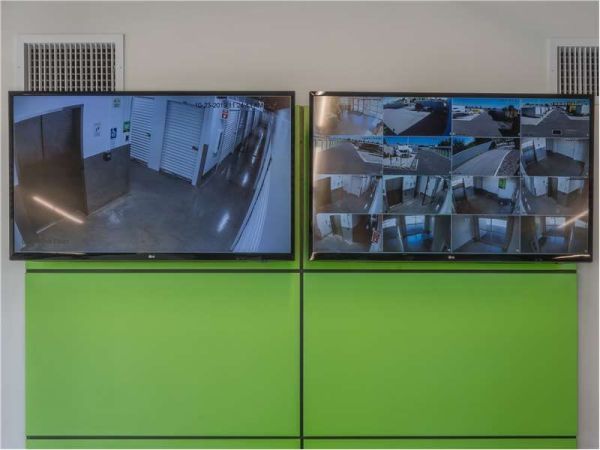 Extra Space Storage - 8777 - Orlando - Woodland Lakes Dr - 342 Woodland Lake Drive