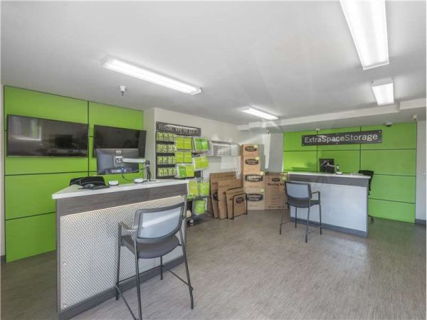 Extra Space Storage - 0275 - Santa Rosa - West Steele Ln - 2053 West Steele Lane