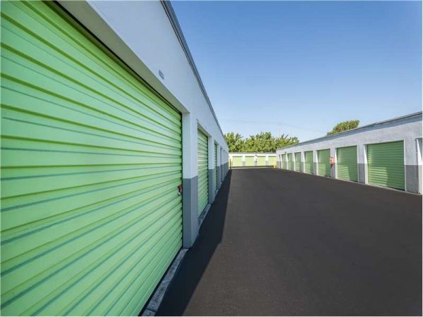 Extra Space Storage - 0275 - Santa Rosa - West Steele Ln - 2053 West Steele Lane