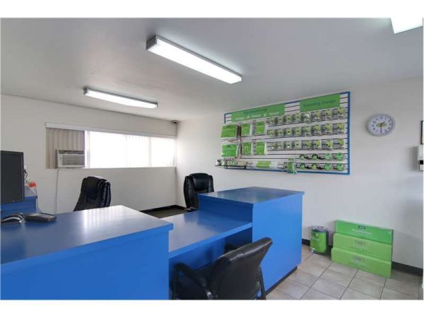 Extra Space Storage - 8311 - Palm Springs - Executive Dr - 2055 Executive Drive