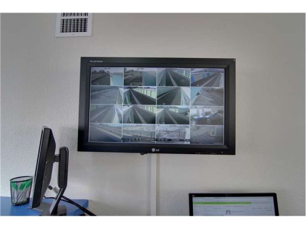 Extra Space Storage - 8311 - Palm Springs - Executive Dr - 2055 Executive Drive