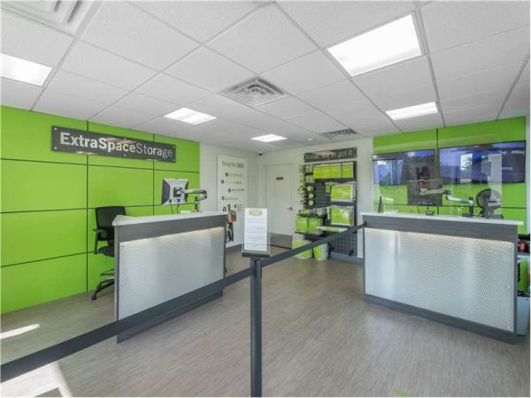Extra Space Storage - 0269 - Rocky Hill - Cromwell Ave - 1156 Cromwell Avenue