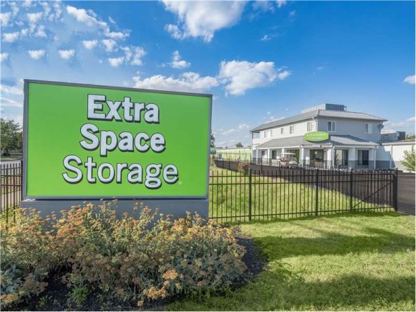 Extra Space Storage - 0269 - Rocky Hill - Cromwell Ave - 1156 Cromwell Avenue