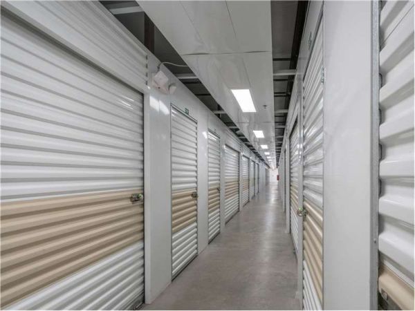 Extra Space Storage - 1632 - Apopka - Semoran Blvd - 2631 East Semoran Boulevard