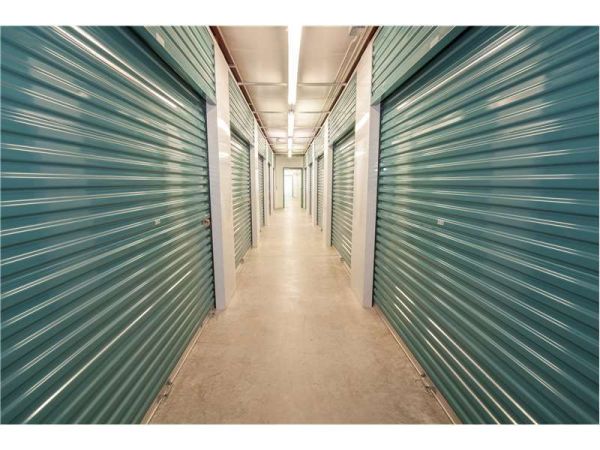 Extra Space Storage - 8652 - Englewood - McCall Rd - 3041 South Mccall Road