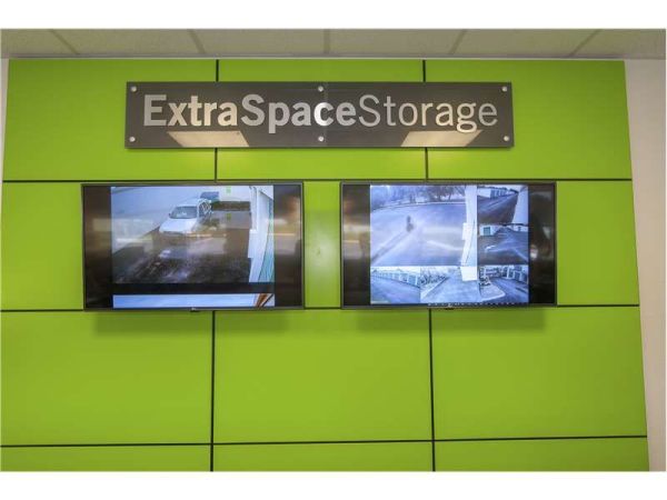 Extra Space Storage - 8652 - Englewood - McCall Rd - 3041 South Mccall Road