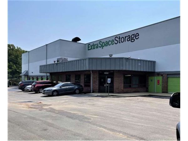 Extra Space Storage - 8523 - Kensington - Nicholson Court - 4950 Nicholson Court