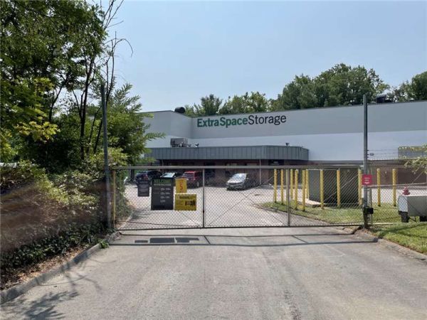 Extra Space Storage - 8523 - Kensington - Nicholson Court - 4950 Nicholson Court