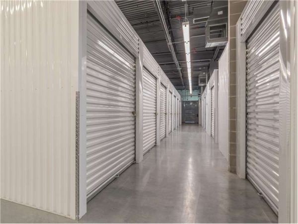 Extra Space Storage - 8646 - St. Louis Park - Hwy 7 - 5051 Minnesota 7