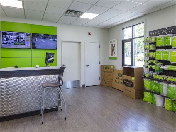 Extra Space Storage - 1054 - Metuchen - Bridge St - 60 Bridge Street