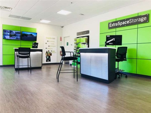 Extra Space Storage - 1033 - Brentwood - Express Dr So - 200 Express Drive South