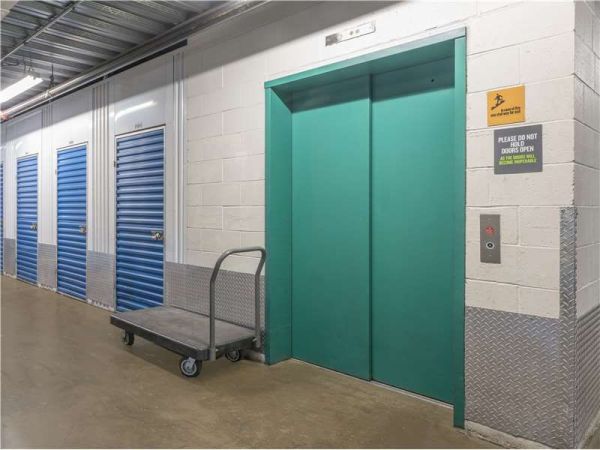 Extra Space Storage - 0674 - Hauppauge - Old Willets Path - 730 Old Willets Path