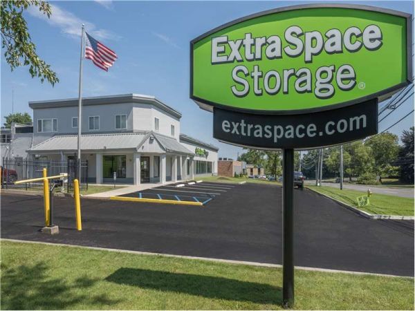 Extra Space Storage - 0674 - Hauppauge - Old Willets Path - 730 Old Willets Path
